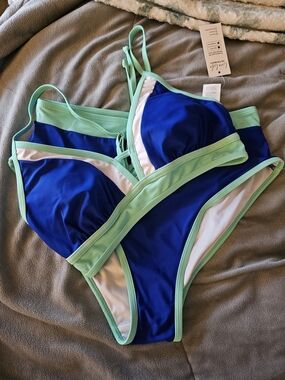 Cupshe Royal Blue and Mint Trim Colorblock Bikini Set